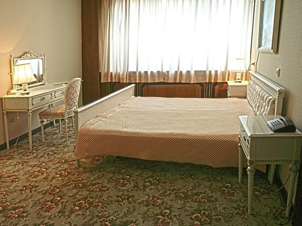 Hotel Bulgaria Dobrich Quarto foto
